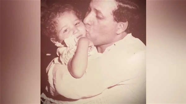 البوابة ستار: بصورة وتعليق.. نجلة سعيد صالح تحيي ذكرى ميلاده اقرأ في أفاق عربية بصورة وتعليق نجلة سعيد صالح تحيي ذكرى ميلاده، أحيت هند سعيد صالح نجلة الفنان الراحل سعيد صالح، ذكرى