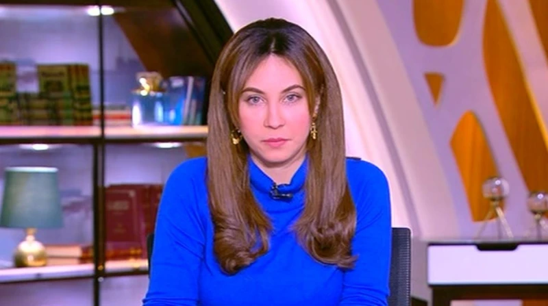 الخلالي: وزير التعليم هيجيب للدولة وجع دماغ استنكرت الإعلامية قصواء الخلالي، تجاهل الحكومة تقديم رد واضح إزاء تساؤلات المواطنين حول مؤهلات وزير التربية والتعليم الجديد محمد عبداللط