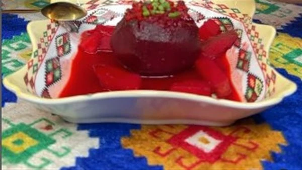 طريقة عمل محشي البنجر بأسهل الخطوات قدم الشيف هشام باعشن، عبر حسابه الرسمي على موقع التواصل الاجتماعي إنستجرام، طريقة عمل محشي البنجر ، وهو من الأطباق التي لا يعرفها الكثير من الأش