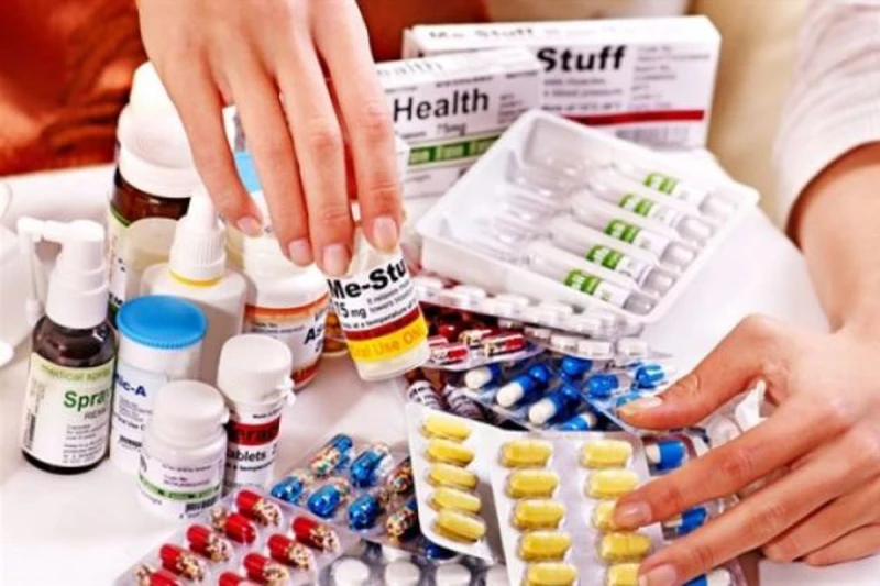 شعبة الأدوية تزف خبر سار للمصريين بشأن موعد إنتهاء الأزمةالأدوية , مع تزايد الاهتمام بأزمة الدواء في مصر، يتعين فهم الأسباب والتدابير التي تتخذها