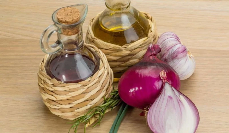 عصير البصل للشعر وزيت جوز الهند.. اليك وصفات سحرية لجمال شعرك عصير البصل للشعر وزيت جوز الهند .. اليك وصفات سحرية لجمال شعرك هل عصير البصل مفيد