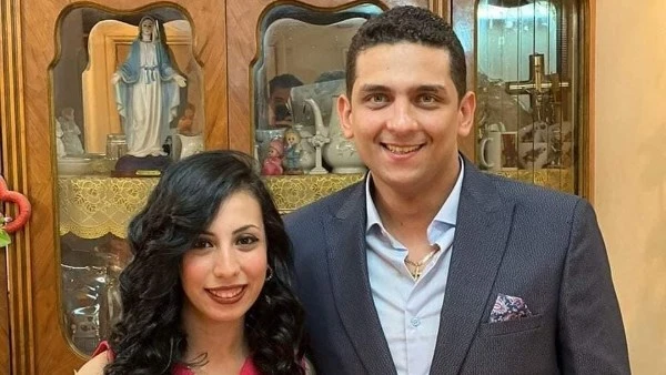 وفاة زوجين أطباء ب جامعة أسيوط إثر حادث مروع توفيت منذ قليل الدكتورة مونيكا بقطر ماهر، الطبيبة المقيمة في طب الأورام بمعهد جنوب مصر للأورام بجامعة أسيوط، وزوجها الدكتور مينا أشرف،