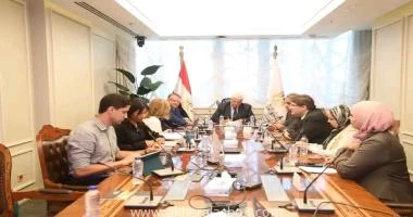 كتب - محمود الهندي استقبل د. أيمن عاشور وزير التعليم العالي والبحث العلمي، د. ديدرى هيوز المستشارة الدولية لبناء القدرات وتنظيم السياسات بالمملكة المتحدة، بحضور د. إريك أوشلان مدير