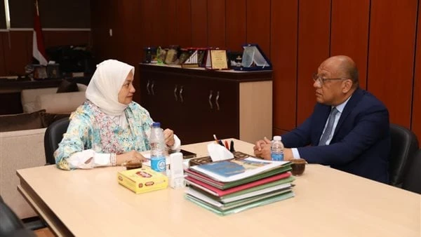 مستشارة شيخ الأزهر: جاهزون لاستقبال الطلاب الفلبينيين وتدريبهم على مواجهة التحديات المعاصرةاستقبلت الدكتورة نهلة الصعيدي، مستشار شيخ الأزهر لشؤون الوافدين، رئيس مركز تطوير تعليم ال