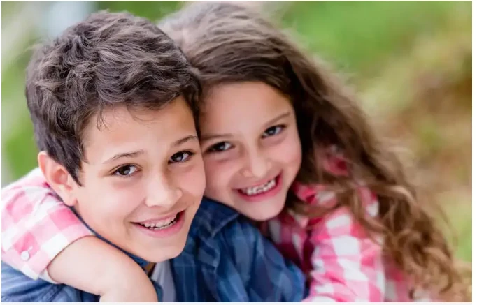 تأويلات ابن سيرين لرؤية الأخ في المنام رؤية الاخ في المنام، إن وجود الأخ في الحلم من البشارات الطيبة التي ترمز لقدوم الخير للمرء في حياته بوجه عام أو