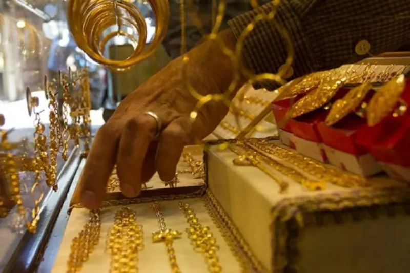 سعر جرام الذهب عيار 21 سعر الذهب اليوم الخميس 25 يوليو 2024 اسعار الذهب بالمصنعيه في محلات الصاغةسعر الذهب يشهد استقرارا في محلات الصاغة اليوم بعد