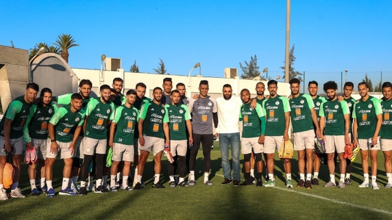 هل كريم بنزيما جزائري؟ وكم حجم ثروته؟تتميز رياضة كرة القدم بمرتبات مجزية جدا عن مختلف الرياضات الأخرى ومختلف الوظائف الأخرى، وكلما زادت مهارة اللاعب كلما طلبته النوادي براتب أعلى، 