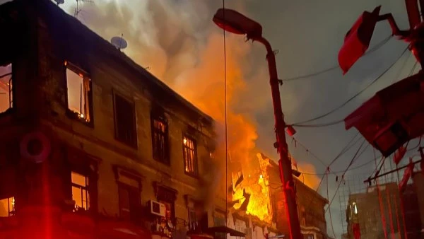 النيابة تأمر بتصريح دفن أول ضحايا حريق محلات ومخازن العتبة صرحت النيابة العامة بدفن جثة شخص لقي مصرعه في حريق محلات ومخازن العتبة بمنطقة الرويعي بعد