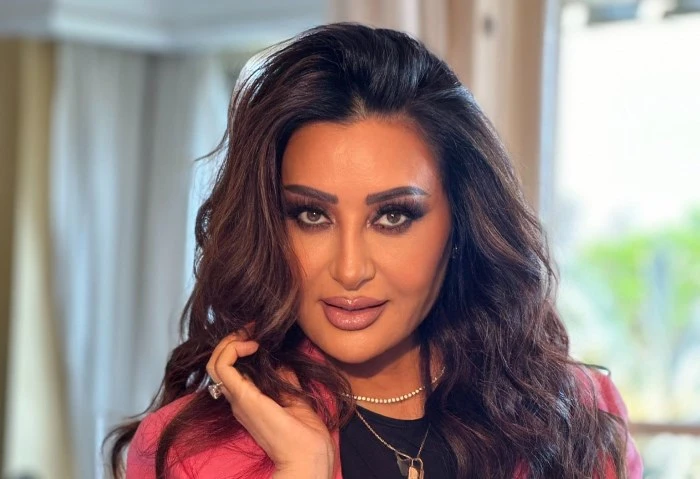 لطيفة تطرح الحياة سكرة وتحقق 20 مليون مشاهدة (فيديو) طرحت الفنانة لطيفة فيديو كليب جديد من ألبومها مفيش ممنوع والأغنية الجديدة تحمل عنوان الحياة