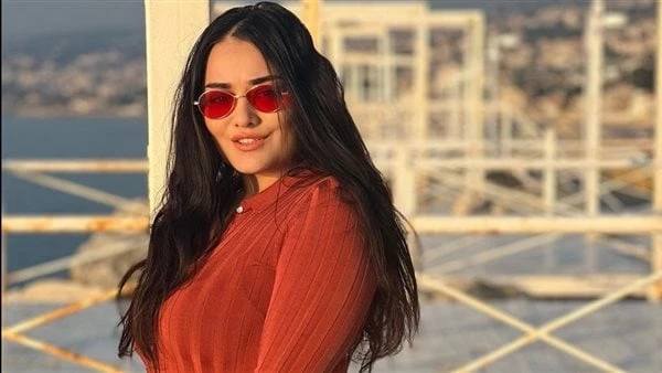 راندا البحيري عن حسام حبيب: كنت مصدقة أنه بيحب شيرين عبرت الفنانة راندا البحيري عن حزنها بسبب ما تعرضت له الفنانة شيرين عبد الوهاب . وقالت راندا