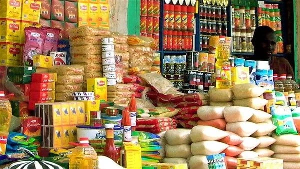 40 ألف منفذ تمويني تستعد لصرف مقررات دعم أغسطس.. تفاصيلتستعد وزارة التموين والتجارة الداخلية لصرف المقررات التموينية عن شهر أغسطس المقبل، عبر 40 ألف