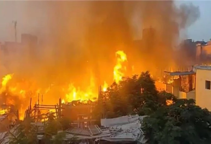 الأجهزة الأمنية تؤكد عدم وجود وفيات في حريق مصنع دهانات بمدينة 6 أكتوبر أكدت تحريات الأجهزة الأمنية في حريق مصنع دهانات بالمنطقة الصناعية في مدينة 6