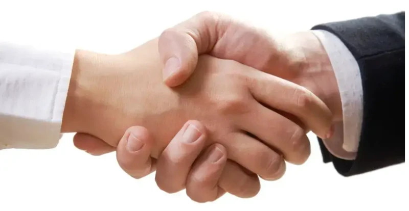 تعرف على تفسير حلم السلام على الميت لابن سيرين و السلام على الميت باليد و وتقبيله تفسير حلم السلام على الميت، يترك الحلم بالميت أثر التعجب والتساؤل في نفس الرائي بما يمكن أن يحمل م