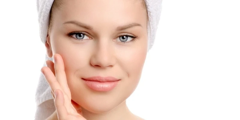 أهم 5 نصائح لتجنب الوجه الممتلئاثناء تركيز الكثير من الأشخاص على فقدان الدهون الموجودة في البطن،عند النظر في المرآة، يركز النساء والرجال أحيانا على