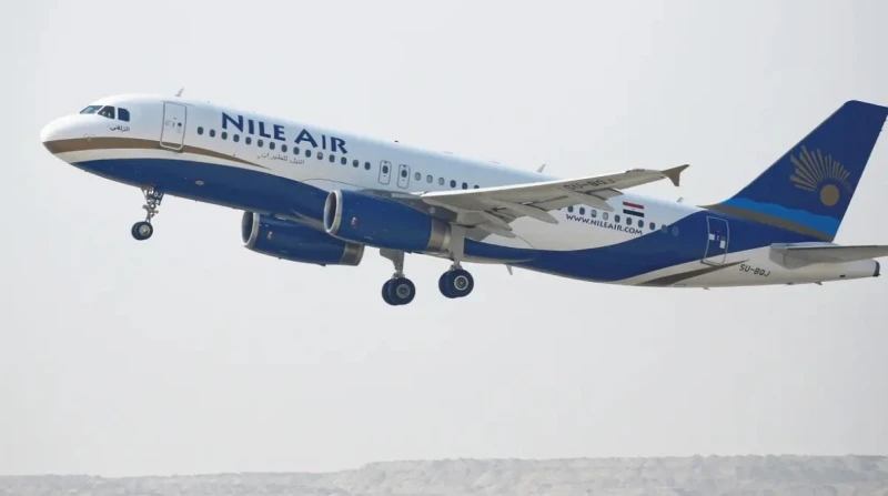 ماذا قالت النيل للطيران عن عطل طائرة الدمام وإخلاء الركاب؟ كشف مدير عمليات شركة النيل للطيران، الطيار محمد الموجي، تفاصيل جديدة بشأن تعرض الطائرة رقم 232 المتجهة من الدمام إلى القا