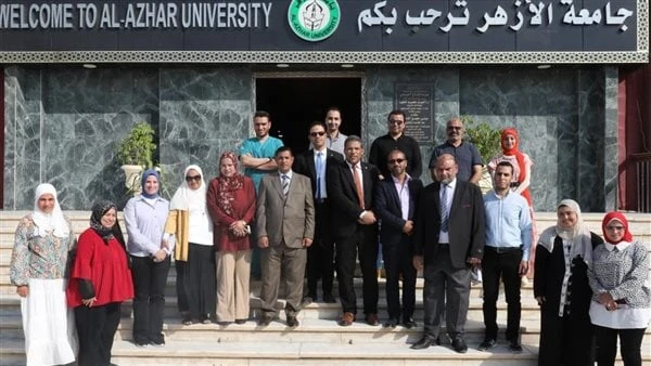 جامعة الأزهر تسير قافلة طبية إلى مدينة رأس غارب بمحافظة البحر الأحمر صرح الدكتور سلامة جمعة داود، رئيس جامعة الأزهر، بأن القافلة الطبية لمدينة رأس