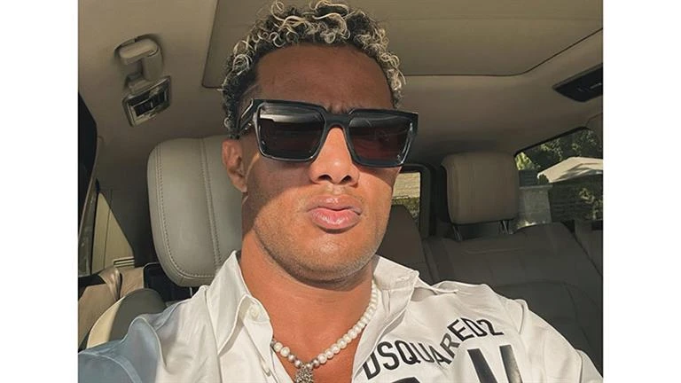 محمد رمضان ب لوك جديد يروج لحفله الغنائي في الساحل الشمالي.. صور وفيديو تعرف على التالي محمد رمضان ب لوك جديد يروج لحفله الغنائي في الساحل الشمالي..