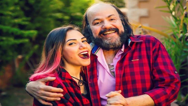 أول تعليق من إيمي طلعت زكريا بعد وضع لافتة باسم والدها في الإسكندرية تعرف على التالي أول تعليق من إيمي طلعت زكريا بعد وضع لافتة باسم والدها في