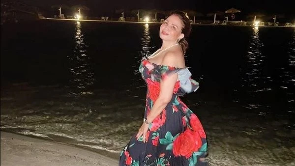 كأنها في العشرينات.. إلهام شاهين تخطف الأنظار بإطلالتها على البحر شاهدشاركت الفنانة الهام شاهين، جمهورها عبر حسابها الرسمي بموقع الصور والفيديوهات