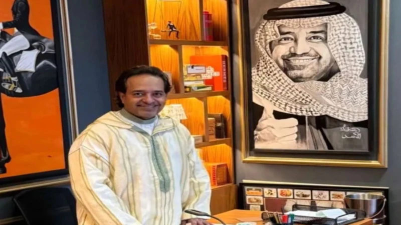 راشد الماجد بالزي المغربي في منزله بالمغرب اخر خبر شاهد المقال التالي من صحافة السعودية عن راشد الماجد بالزي المغربي في منزله بالمغرب، ظهر الفنان السعودي راشد الماجد، في بيته الجدي