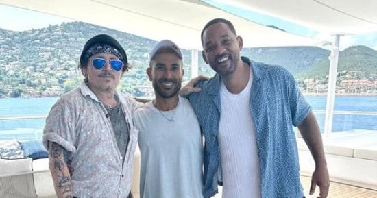 الفن - أحمد سعد مع جونى ديب وويل سميث: شكرا أصدقائى على الزيارة الجميلة (صورة)أفاق عربية الفن نتحدث اليوم حول أحمد سعد مع جونى ديب وويل سميث: شكرا