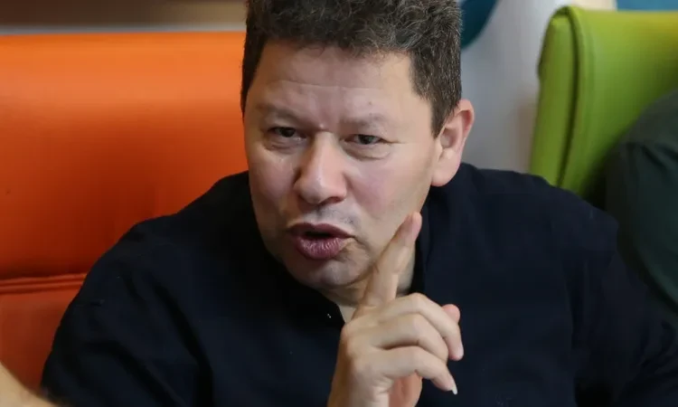 -رضا عبد العال: الأهلي يستحق الفوز بالدوري .. رياضة، رضا عبد العال الأهلي يستحق الفوز بالدوري،أشاد رضا عبدالعال الناقد الرياضي بفوز الفريق الأول لكرة