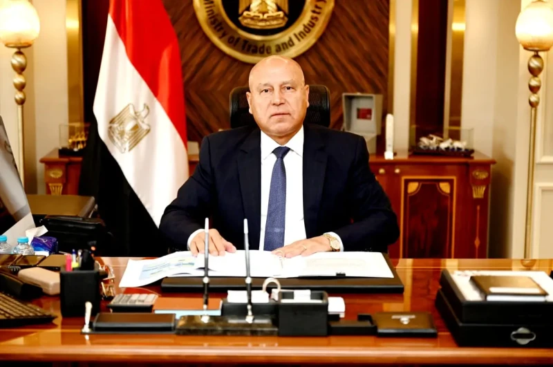 إحنا هنصنع الدولار كلمة الفريق كامل الوزير التي أثارت الكثير من التساؤلات ماذا يقصدكامل الوزير , أثار نائب رئيس الوزراء و وزير الصناعة والنقل حالة