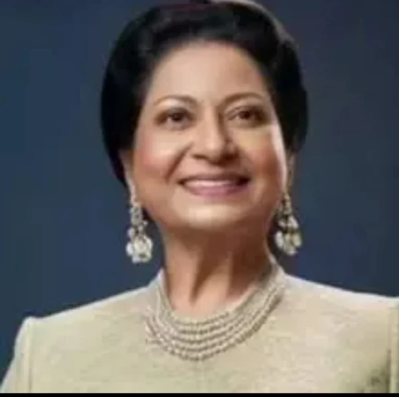 مين يكسب أم كلثوم صابرين أو مني زكي : الأخيرة تستحي تخوض النجمة المصرية منى زكي تحديا جديدا من خلال فيلم الست والذي تجسد خلالة شخصية المطربة الكبيرة