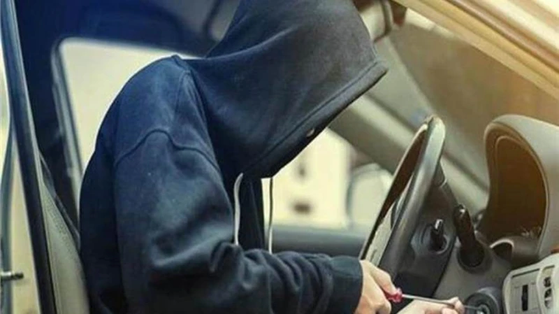 ضربة أمنية.. القبض على أخطر عصابة لسرقة السيارات في حلوان ألقت الأجهزة الأمنية بقسم شرطة حلوان القبض على تشكيل عصابي مكون من 3 أشخاص لاتهامهم بسرقة