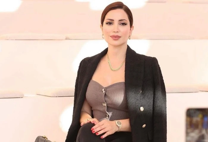 روحي حاسبيه، نسرين طافش ترد بقوة على اتهامات فنانة بوجود علاقة مع زوجها كشفت الفنانة نسرين طافش، عن مطاردتها للمرة الأولى من قبل فنانة سورية شهيرة،