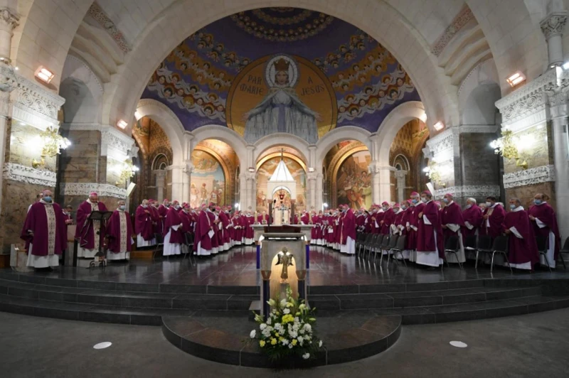 صوم العذراء مريم في الكنيسة الكاثوليكية الموعد والطقوسصوم العذراء , تستعد الكنيسة الكاثوليكية في مصر للإحتفال بالصيام والذي يبدأ في الأول من شهر أغسطس ويستمر حتى الخامس عشر من نفس 