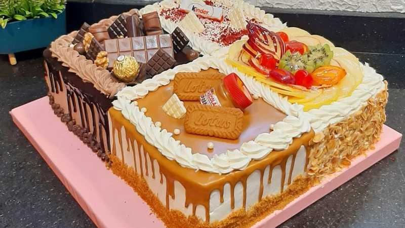 طريقة عمل تورتة الفور سيزون بمكونات إقتصادية وغير مكلفة وخطواتها بسيطة وطعمها يجنن تعد تورتة الفور سيزون من الحلويات الغربية التي يعشقها الكثير من