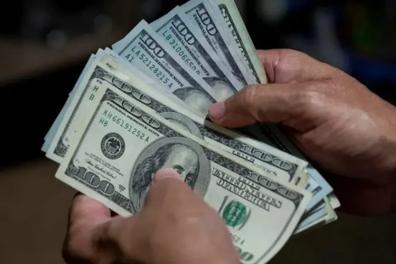 الدولار بكام؟ .. سعر الدولار اليوم في السوق السوداء والبنوك المصرية الاثنين 15 يوليو 2024 واخر اسعار البنوك في ظل تزايد تساؤلات المواطنين حول سعر