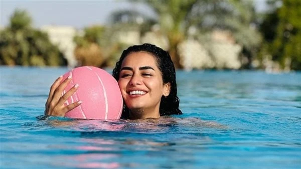 نانسي صلاح في احدث ظهور لها أثناء عطلتها الصيفية حرصت الفنانة نانسي صلاح، علي مشاركة متابعيها صورة جديدة لها عبر السوشيال ميديا، فى أحدث ظهور لها