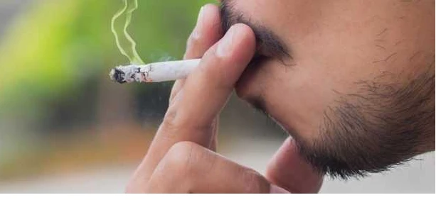 ماذا لو حلمت أني أدخن؟ وما تفسير ابن سيرين؟ وتفسير حلم التدخين للميت حلمت أني أدخن، يصنف التدخين على أنه من أسوأ العادات والممارسات التي يقوم بها الأشخاص في الحقيقة وذلك نظرا للعوا