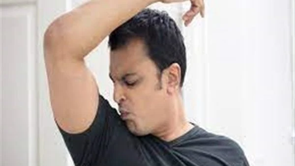 بربع الثمن .. اصنع مزيل عرق طبيعي في بيتكتعد رائحة العرق الكريهة، من أكثر المشكلات المزعجة خلال فصل الصيف، ما يجعل الاشخاص ينفقون أموالا كثيرة لشراء مزيلات العرق الصناعية.ووفقا لما