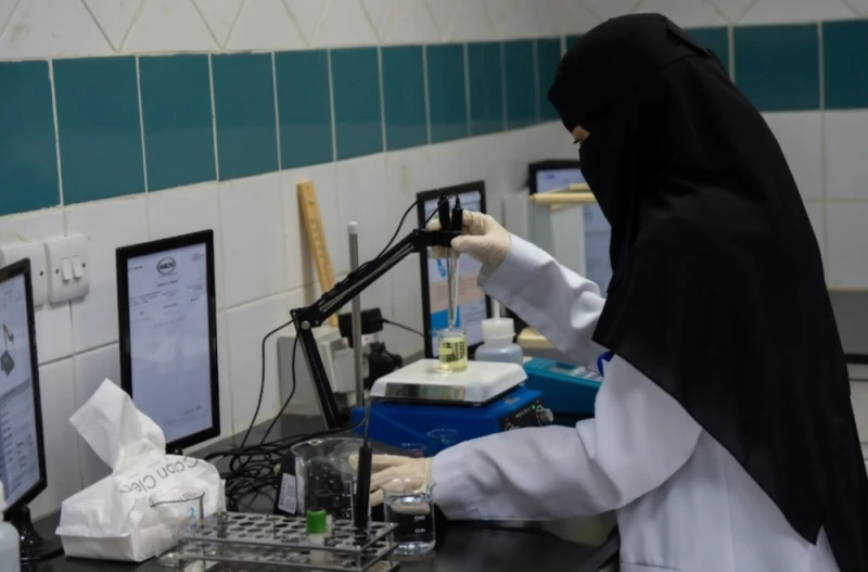 مختبر الأغذية والمياه بجدة.. صمام الأمان للسكان والزوار الحياة شاهد المقال التالي من صحافة السعودية عن مختبر الأغذية والمياه بجدة صمام الأمان للسكان