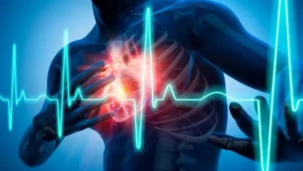 تسبب السكر والسكتة القلبية .. احترس من أعراض متلازمة كوشينغ تعد متلازمة كوشينغ من المتلازمات الشائعة بين النساء بشكل مضاعف عن الرجال.وإهمال علاج