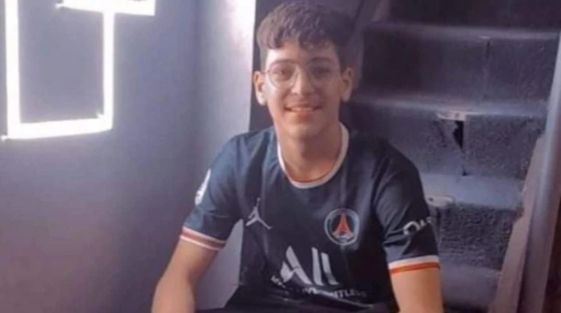 القفزة الأخيرة.. يوسف يودع الحياة داخل حمام سباحة بأكتوبر لم يتوقع الطالب يوسف أسعد، الذي لم يكمل العقد الثالث من عمره، والمقيم في منطقة عزبة النخل