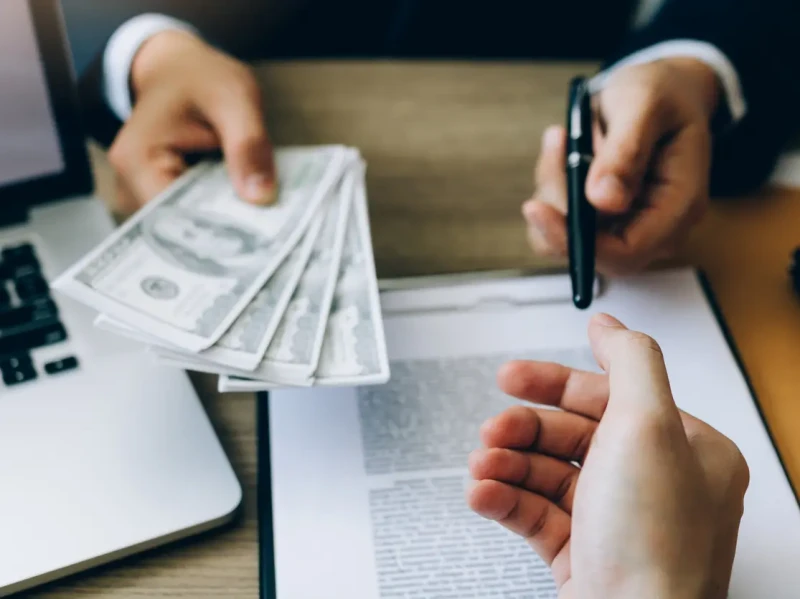 اختلاس ملايين تفاصيل إحالة مدير التعمير والاستشارات الهندسية للمحاكمة الجنائيةبعد إحالة مدير التعمير في شركة التعمير والاستشارات الهندسية إلى