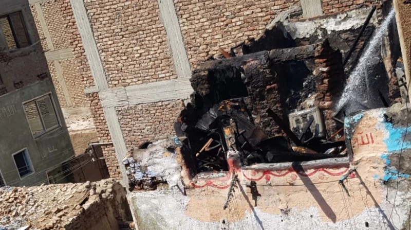 إخماد حريق ضخم في مبنى سكني بالأقصر تمكنت قوات الحماية المدنية من السيطرة على حريق ضخم نشب في منزل بمنطقة أبو الجود، المكتظة بالسكان وسط مدينة