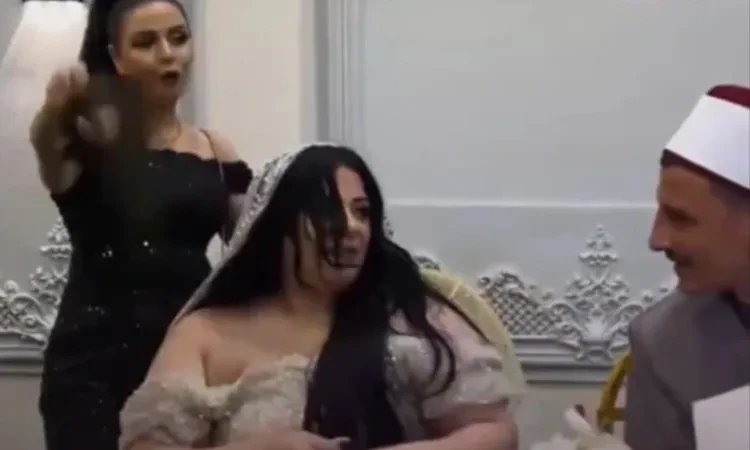 متبوظش الفرح.. عروس تشعل السوشيال ميديا بسبب موقفها مع المأذون منوعات شاهد المقال التالي من صحافة مصر عن متبوظش الفرح عروس تشعل السوشيال ميديا بسبب