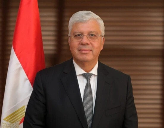 التعليم العالي تغلق كيانا وهميا في أسيوطنادية جودةأصدر الدكتور أيمن عاشور وزير التعليم العالي والبحث العلمي، قرارا بغلق المنشأة المسماة مركز الحمد