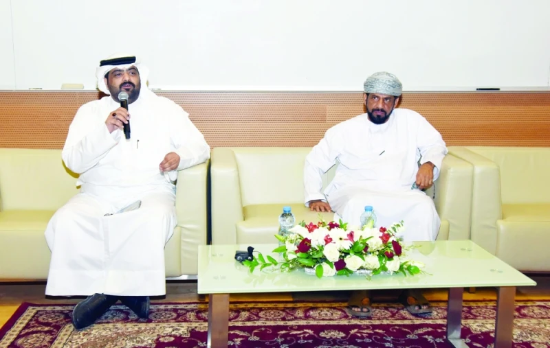 قصائد تخاطب الوجدان في مهرجان ظفار الأول للشعر الثقافة والمنوعات شاهد المقال التالي من صحافة عمان عن قصائد تخاطب الوجدان في مهرجان ظفار الأول للشعر،