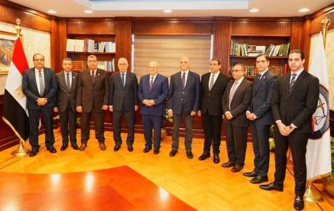 تكريم أعضاء النيابة العامة المشاركين في فعاليات تدريب استخدامات الذكاء الاصطناعي (صور)أنور محمودشهد النائب العام المستشار محمد شوقي، والدكتور محمد