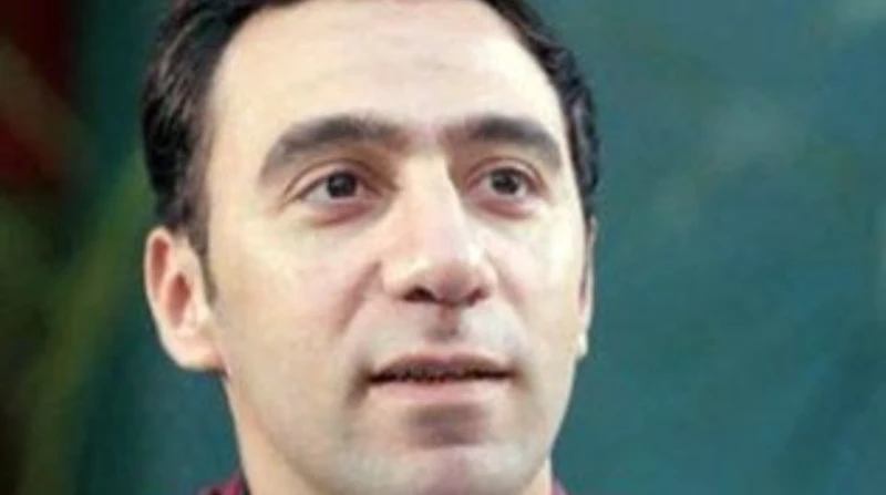 محمد سلام بعد أنباء افتتاحه مطعم بيتزا: ادعوا لي (خاص) تدوال بعض رواد مواقع التواصل الاجتماعي، أنباء بشأن افتتاح الفنان محمد سلام مطعم بيتزا خاص به،