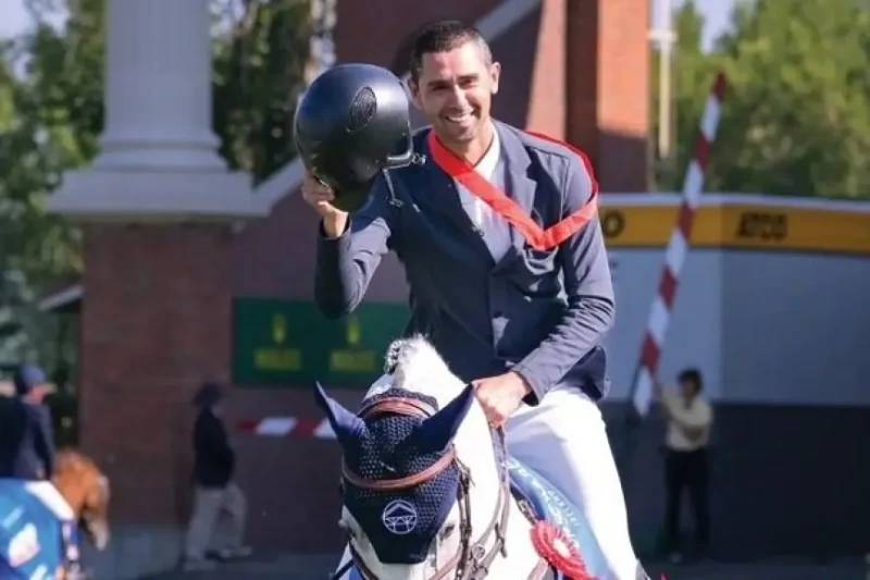 بيان الاتحاد المصري للفروسية بشأن ما يتم تداوله في وسائل التواصل الاجتماعي:أكد الاتحاد المصري للفروسية بأن الفارس نائل نصار وفريق التدريب والطبيب