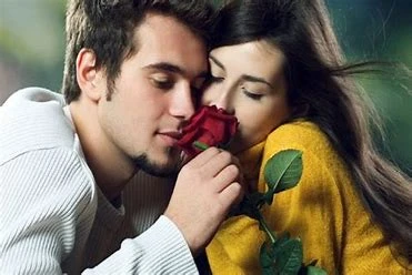 رواية معتز وليلي الفصل الثاني 2 بقلم ملك بكر كان بيتكلم ويعاتبه بس هو مخه عطلان عند جمله واحده فرحها انهارده ... بصله ببرود ممتزج بصدمه وقال فرحها انهارده ؟! قال بندم مكنتش عايز اق