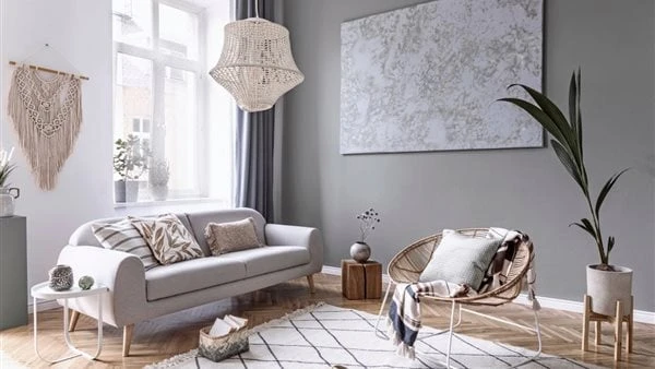 راقية وشيك.. طرق بسيطة لتوسيع غرفة المعيشة الصغيرةهناك عدة طرق بسيطة وفعالة لتوسيع مظهر غرفة المعيشة الصغيرة وجعلها تبدو أكبر وأكثر فخامة، بحسب ما