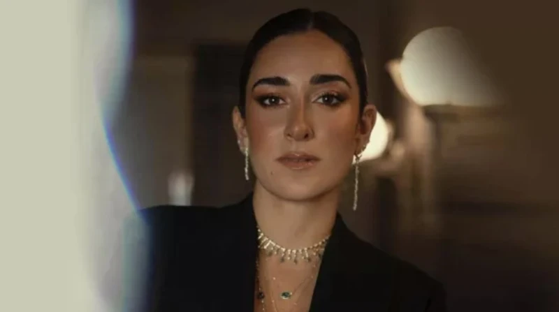 بسؤال وبرومو.. أمينة خليل تشوق جمهورها ل إكس مراتي (فيديو) روجت الفنانة أمينة خليل، لفيلمها الجديد إكس مراتي، من بطولتها مع الفنان محمد ممدوح وهشام